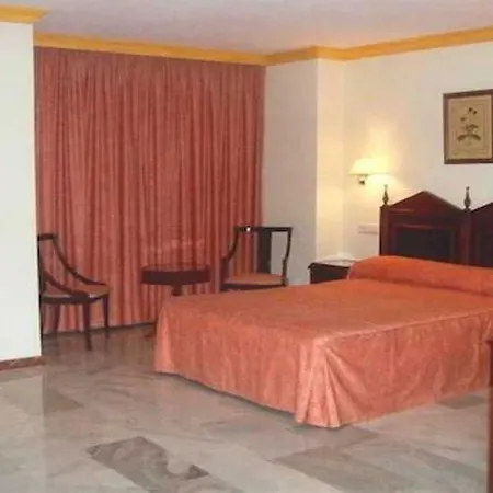 El Mirador Hotel 4*