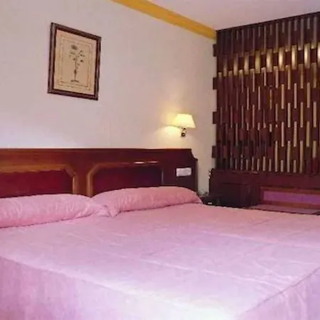 El Mirador Hotel 4*