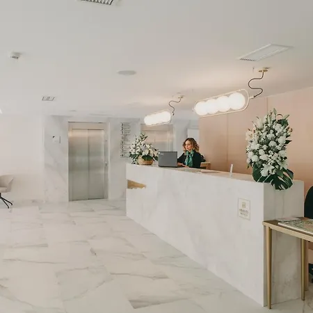 El Mirador Hotel