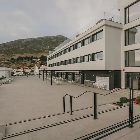 El Mirador Hotel